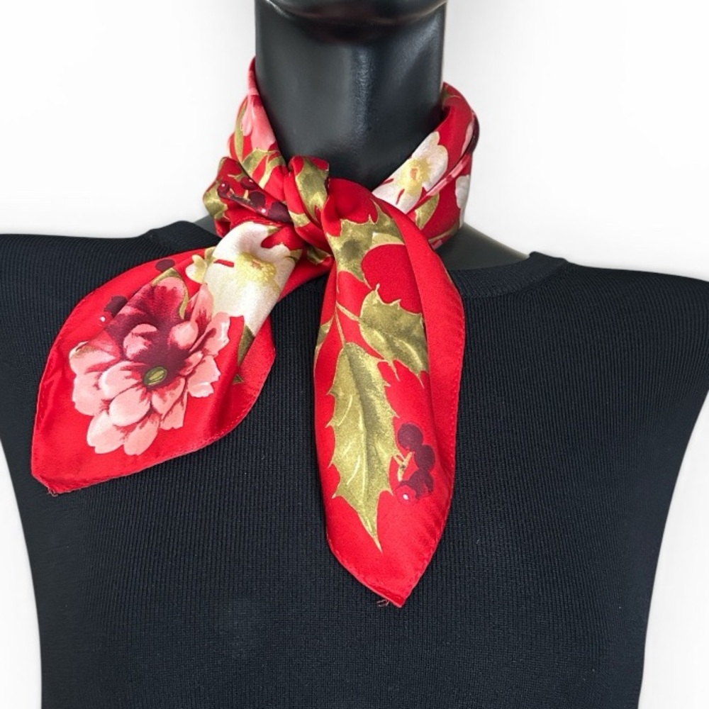 ECHO Vintage 100% Silk Red Floral Novelty Print Chic Fashion Twilley Scarf